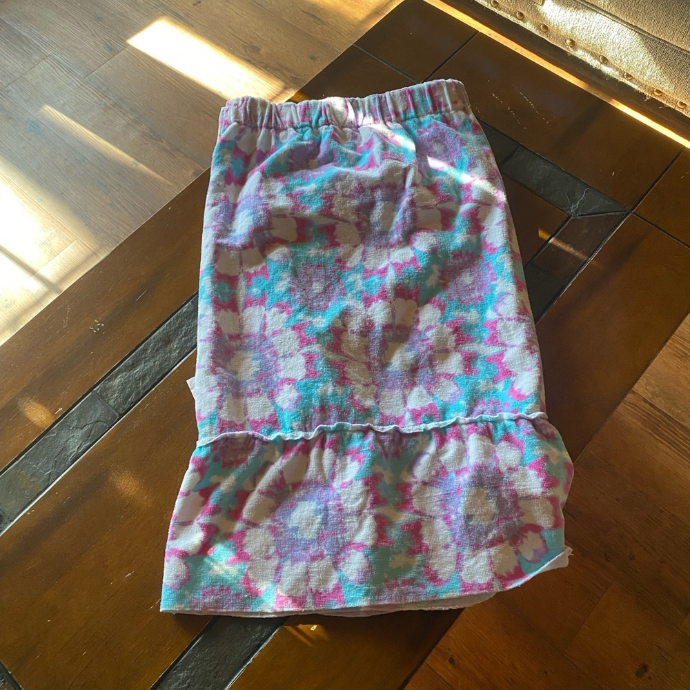 Vintage room it up bath wrap , size small.